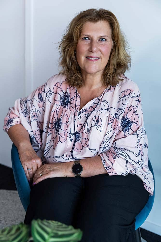 Professional headshot of Lynda Lansdown, Client Service Administrator at Hunter Withers, Pukekohe.