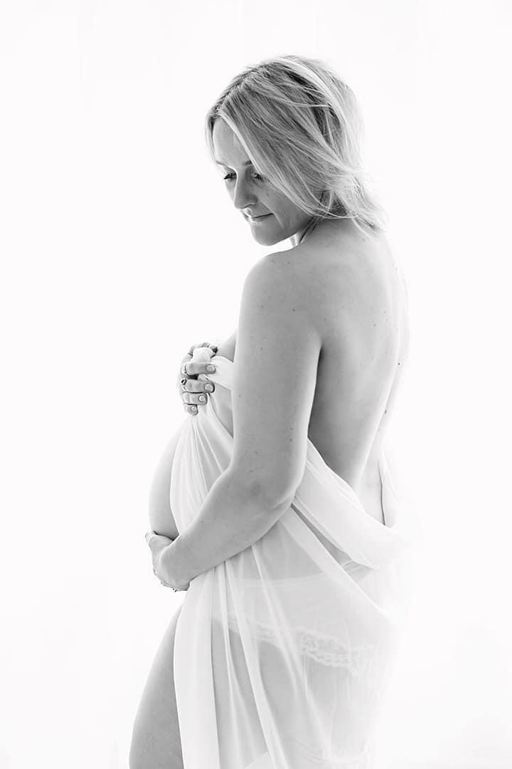 belly-pregnancy-photographer-auckland-pukekohe-franklin-casey-vl-photography-nz